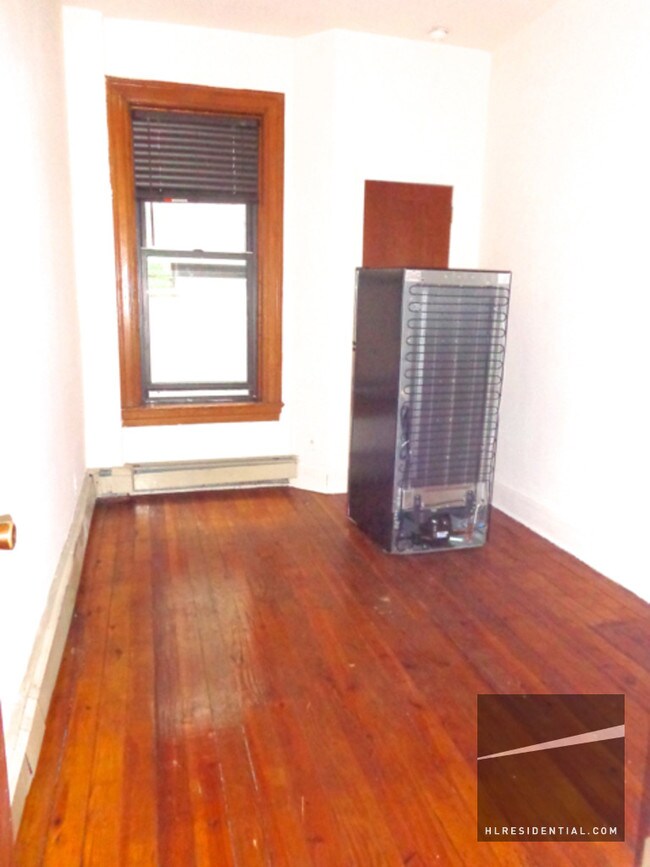 Building Photo - 547 Bergen St