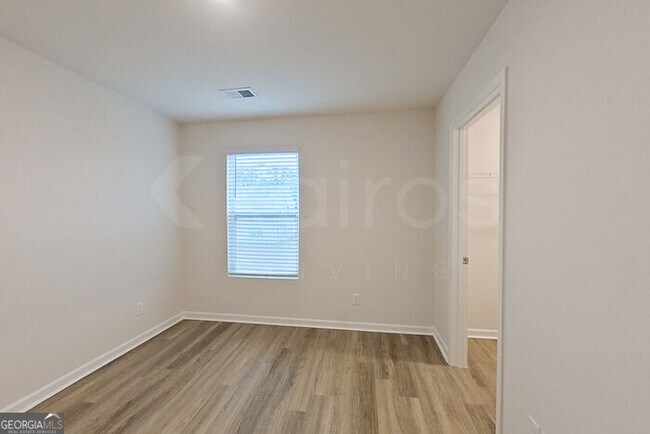 Foto del edificio - 121 Overstreet Way