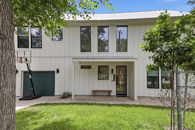 Foto del edificio - 201 Kahana Ln