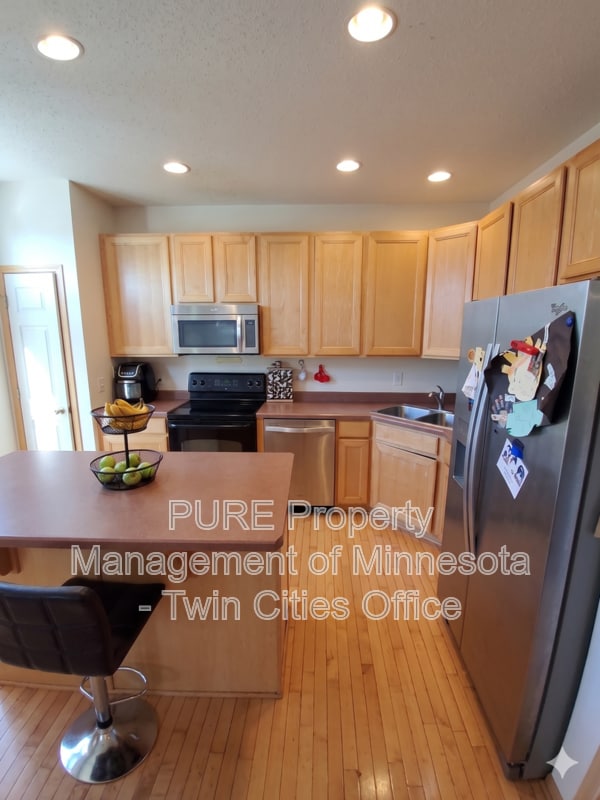 Building Photo - 1425 Coneflower Ln