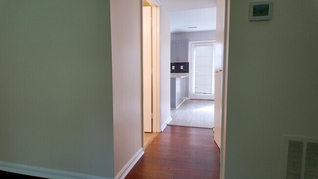 Foto del edificio - 4453 Eagle Ct