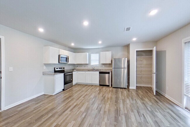 Foto del edificio - 216 York Ln