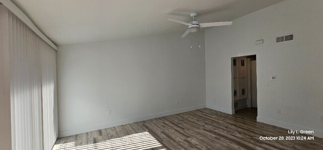 Foto del edificio - 1728 Bedford Ln