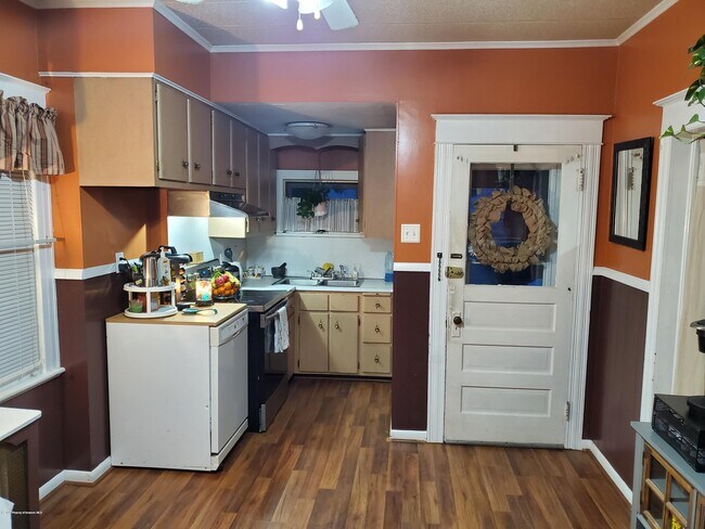 Foto del edificio - 1235 Dundaff St