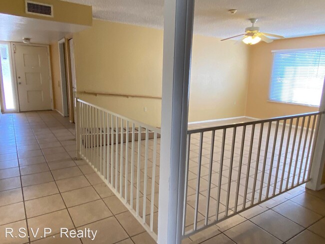 Building Photo - 3 br, 2 bath House - 8150 S. McClintock Dr...