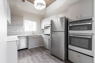 Building Photo - 5014 Chaparral Way