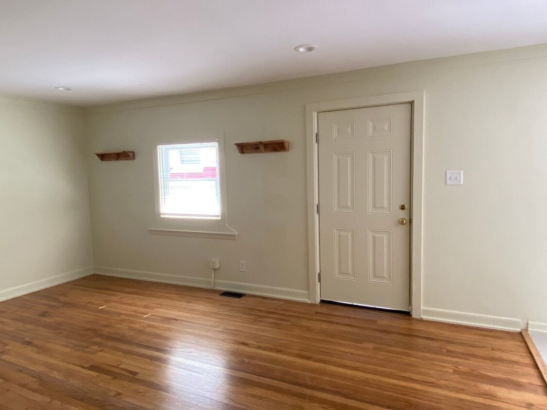 Photo - Green Street 525