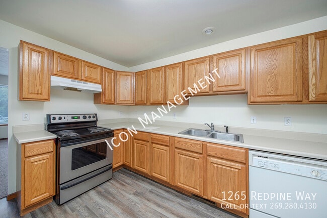Foto del edificio - 1265 Redpine Way