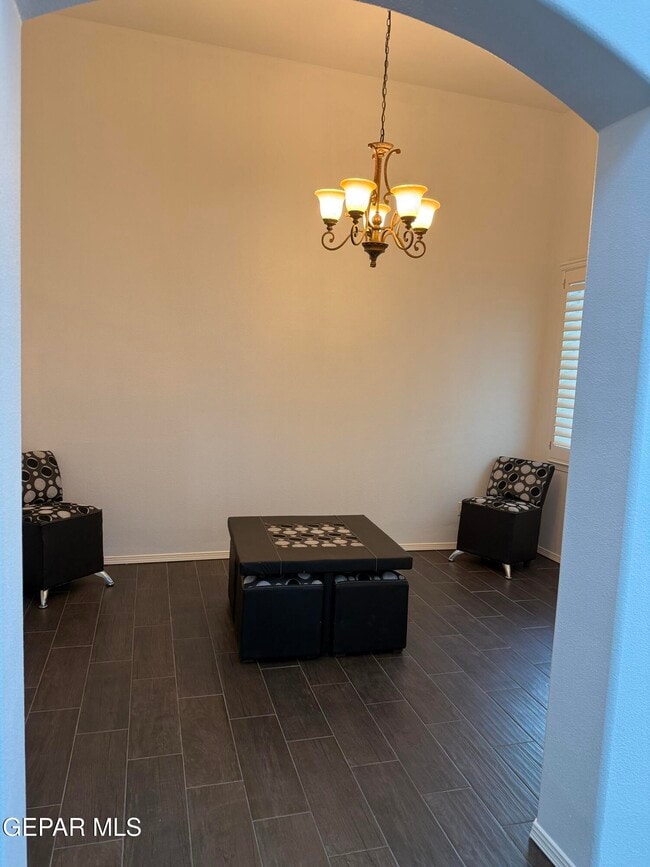 Building Photo - 1605 Playa Del Sol St