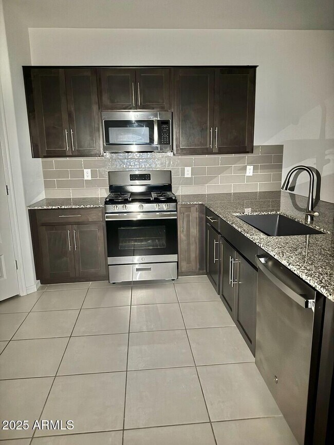 Foto del edificio - 8905 W Orange Dr