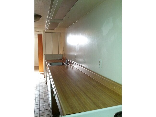 Building Photo - 816 Lehigh Rd