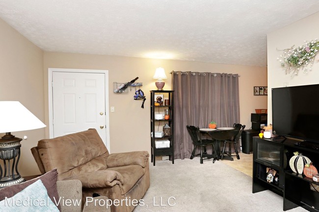 Building Photo - 2 br, 1 bath Apartment - 805 Press Avenue