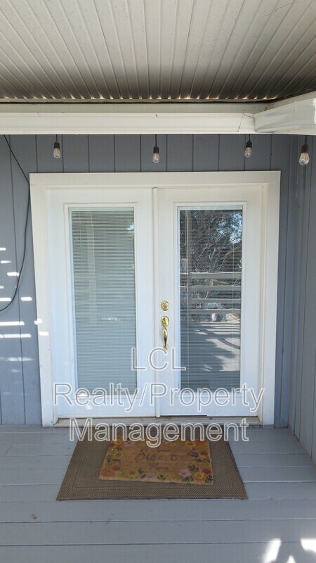 Foto del edificio - 33361 Gisborne St