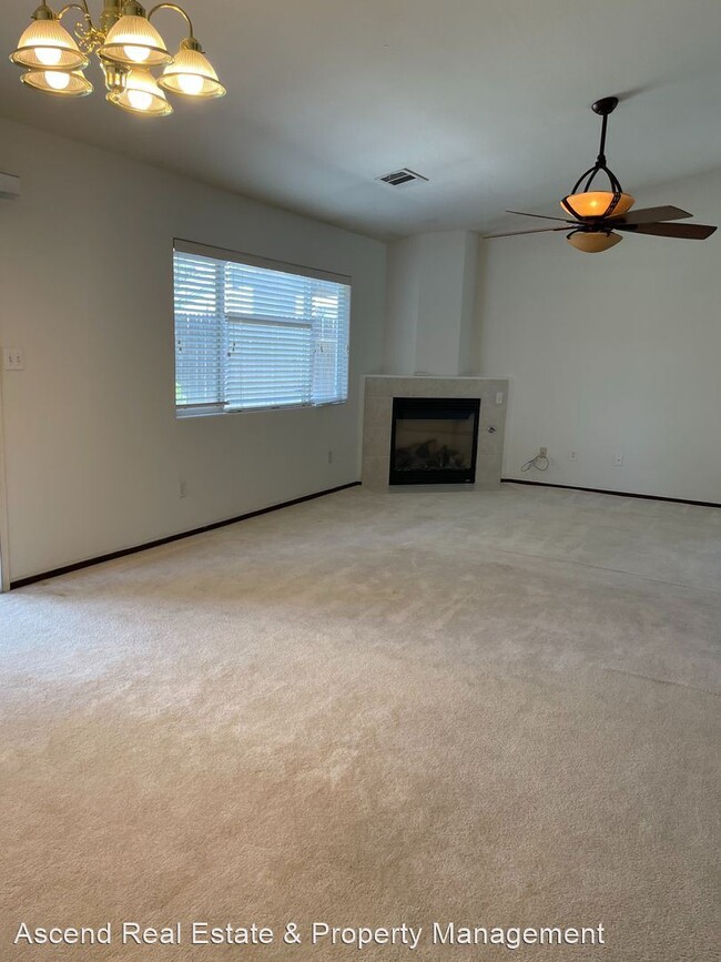 Building Photo - 3 br, 2 bath House - 10208 Pyramid Peak Dr