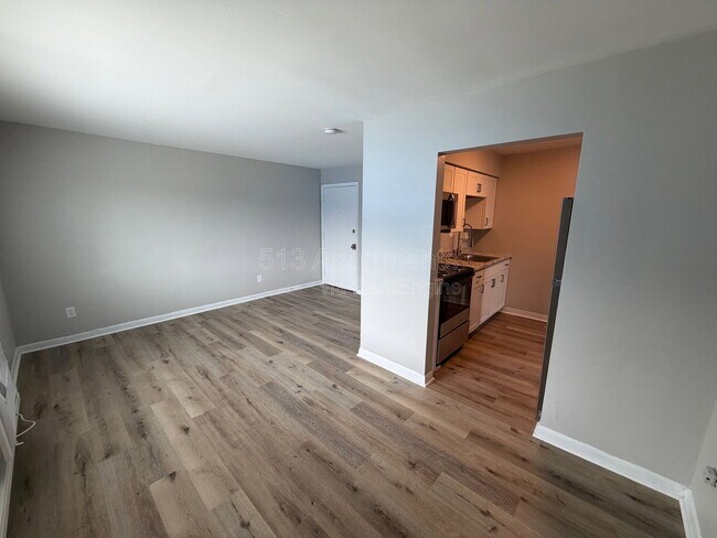 Foto del edificio - 5146 Carthage Ave