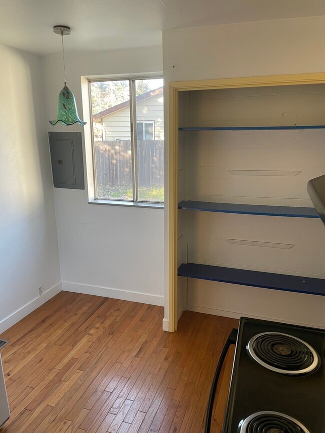 Pantry and dining nook - 2816 SE 133rd Ave