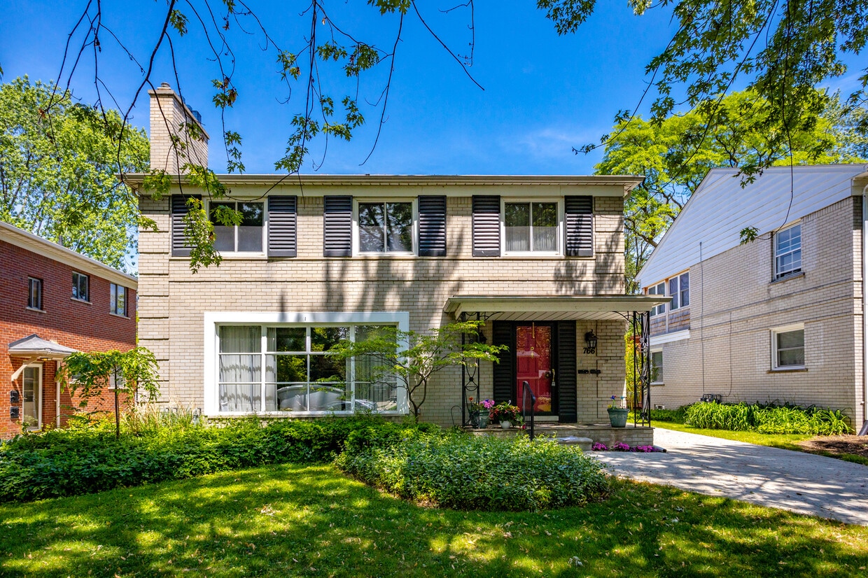764 Trombley Rd, Grosse Pointe Park, MI 48230 House Rental in Grosse