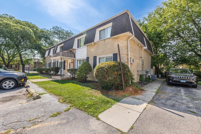 Building Photo - 11962 S Kildare Ave