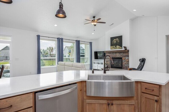 Foto del edificio - 5816 W Ruby St