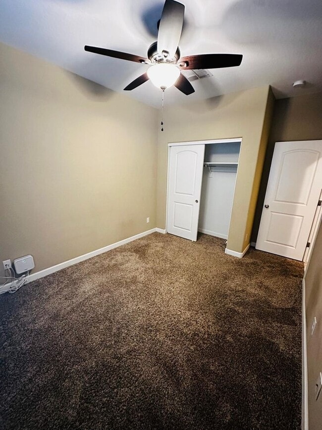 Building Photo - 4 Bedroom Single Family Home in gated community in Maricopa