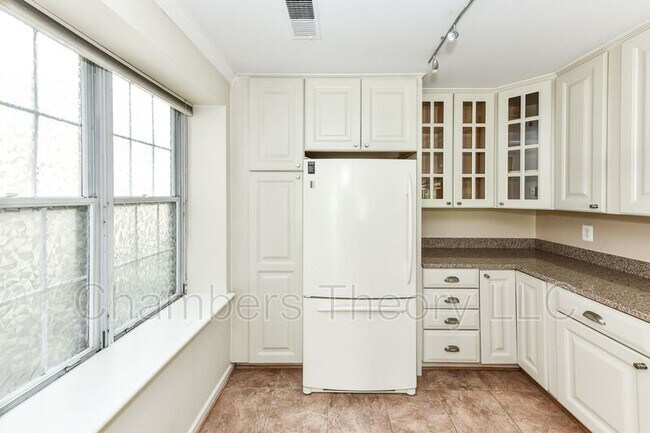 Building Photo - 2954 Yarling Ct