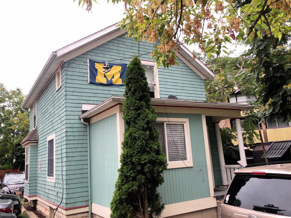 Primary Photo - 5 br, 2 bath House - 818 E University Ave