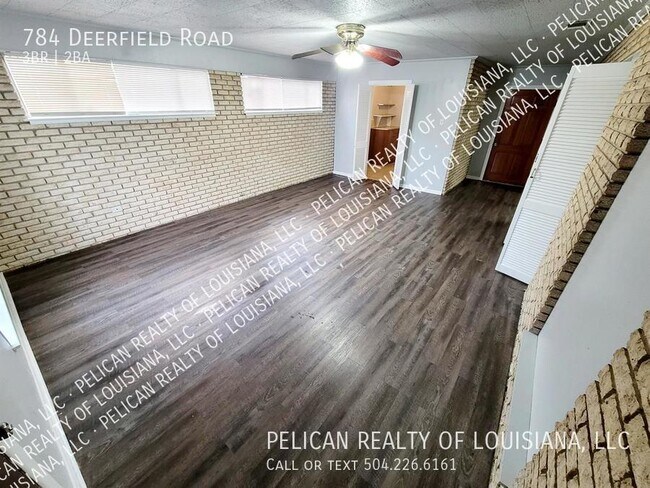 Building Photo - 784 Deerfield Rd