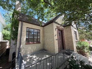 Building Photo - 340 S Franklin St