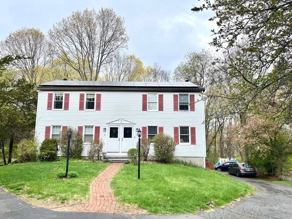 Primary Photo - 17 Crestwood Dr