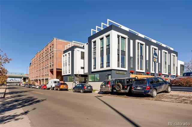 Building Photo - 2152 S Delaware St
