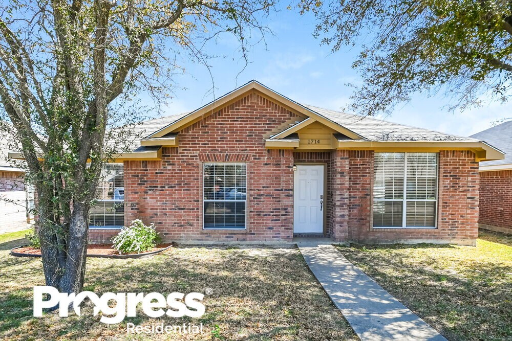 1714 Stewart St, Cedar Hill, TX 75104 House for Rent in Cedar Hill