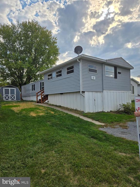 Primary Photo - 12 Walnut Ct