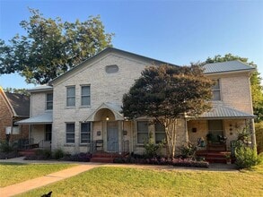 Building Photo - 1711 Summit View Pl
