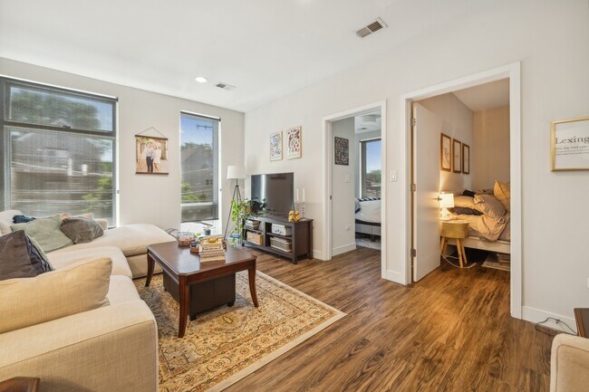 Foto del edificio - 1045 W Cornelia Ave