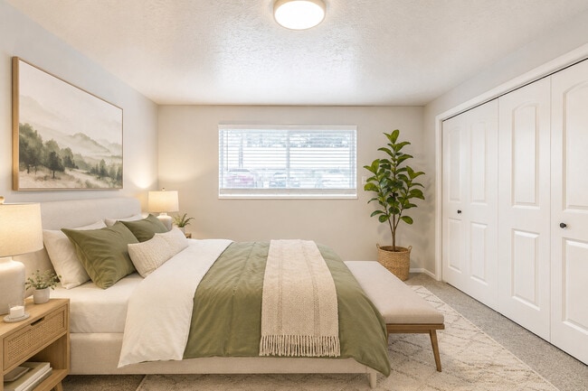 Building Photo - Woodside at Holladay