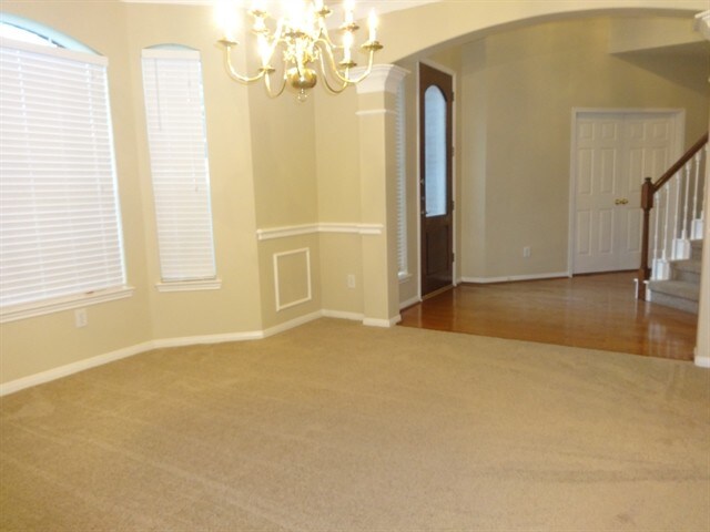 Foto del edificio - 24014 Rain Creek Drive