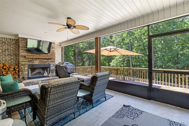 Foto del edificio - 397 Southern Hills Dr