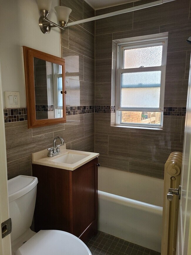 Foto del edificio - 4024 N Ashland Ave