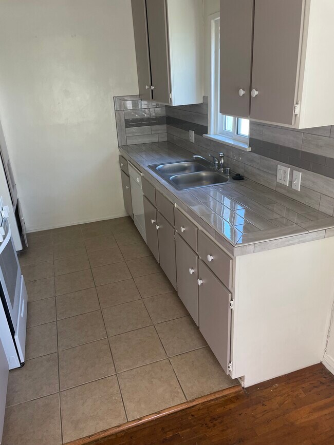 Cocina - 5812 Coldwater Canyon Ave