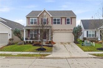 Building Photo - 12120 Edgehill Oval