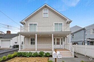 Building Photo - 7 Cos Cob Ave