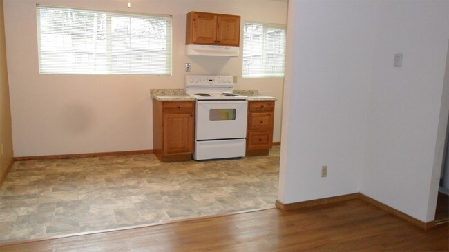 Foto del edificio - 3640 Liberty Rd S