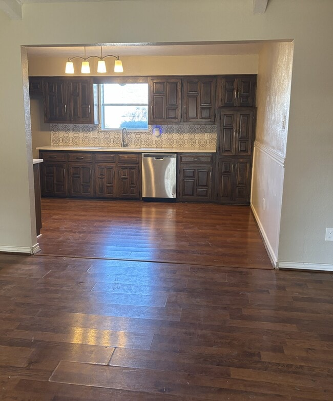 Photo - 127 S Crestwood Blvd House