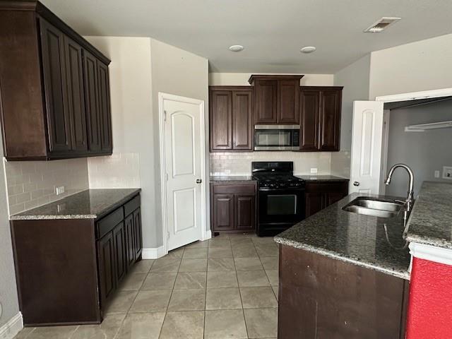 Foto del edificio - 623 Dogwood Dr