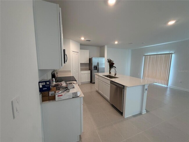 Foto del edificio - 2466 Hallow Gdn Rd