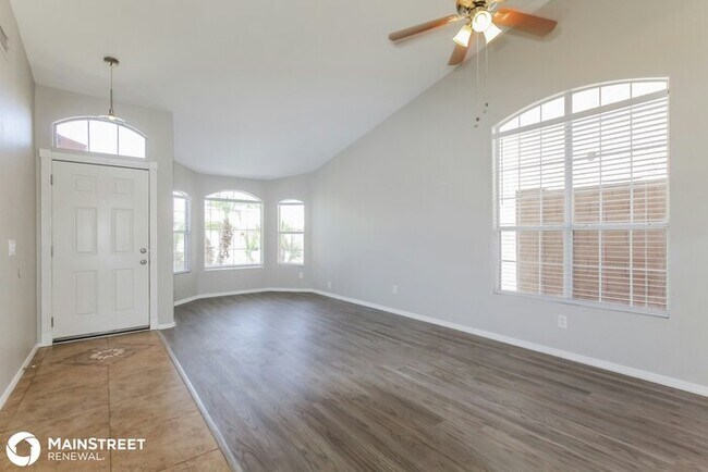 Foto del edificio - 15907 N 89th Ave