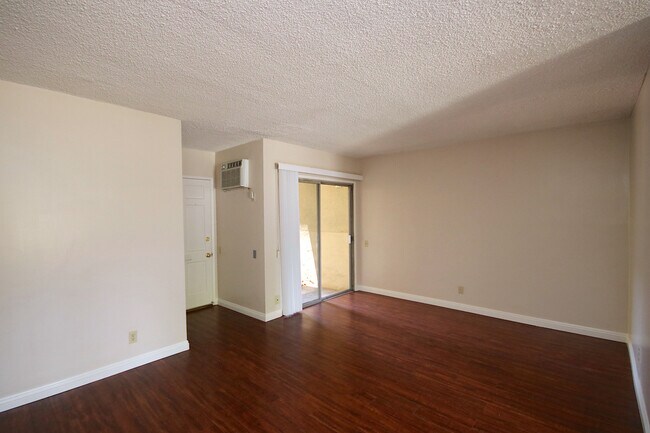 Foto del edificio - 550 E California Blvd