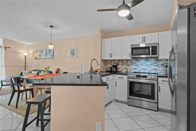 Building Photo - 15712 Woodgate Ct