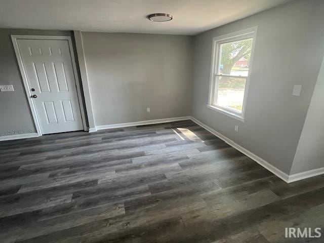 Building Photo - 1532 W Dupont Rd