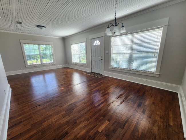 Building Photo - 149 Cedar Ln